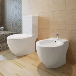 Hvidt keramisk toilet & bidet sæt