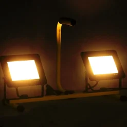 vidaXL LED-projektør med håndtag 2x50 W varm hvid